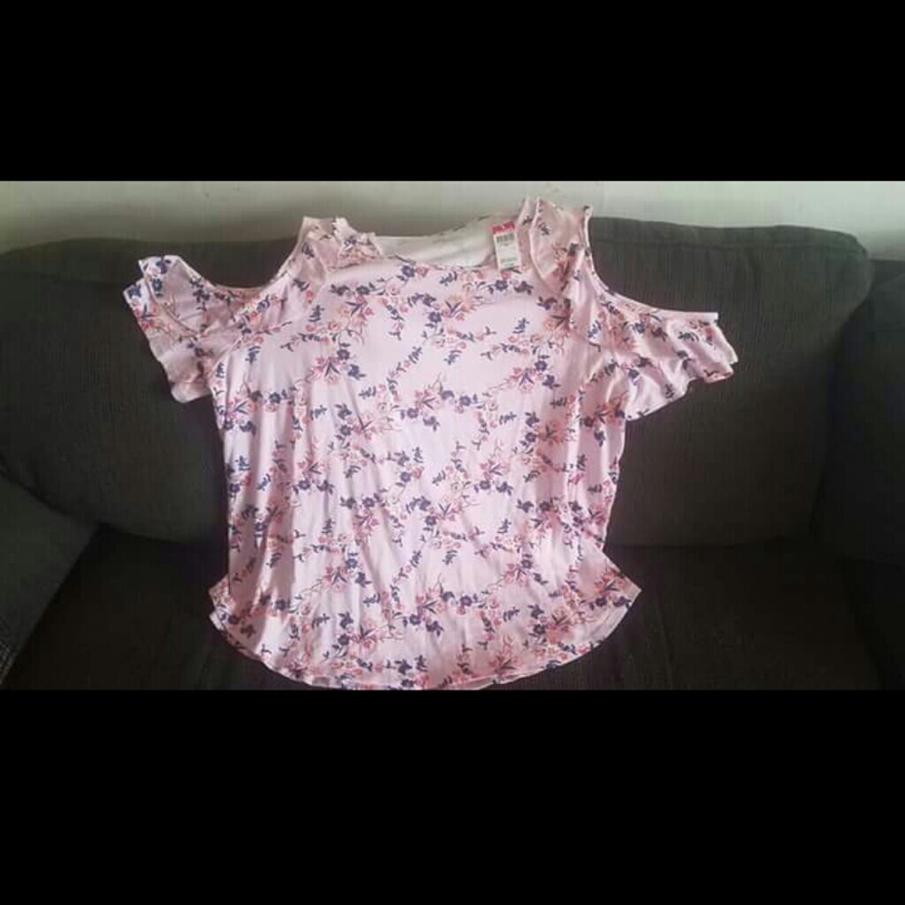 NWT Never worn shirt